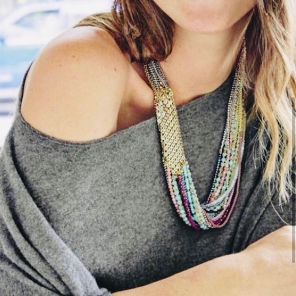 :: Stella & Dot Gorgeous!! Mae Statement Necklace - Picture 3 of 10